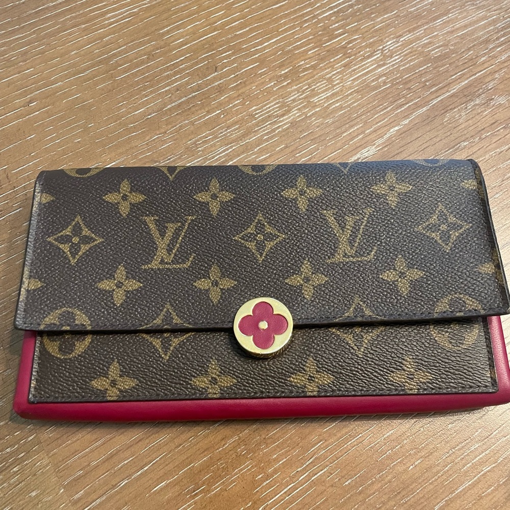 LOUIS VUITTON Monogram with fuschia Flore wallet - EUC authentic rare